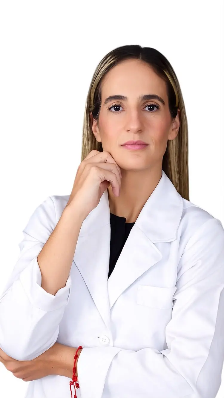 Dra. Patrícia Magalhães em retrato profissional